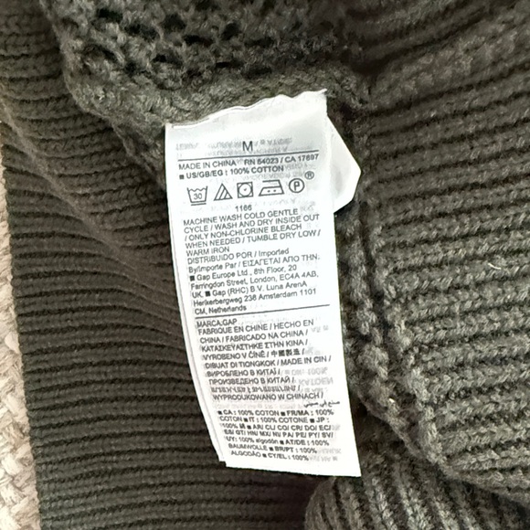 GAP Women's Olive Sweater Size Medium - Picture 4 of 4